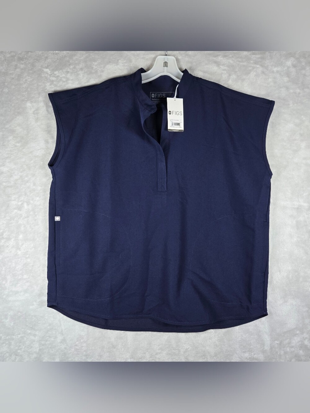 Figs Rafaela Oversized Scrub Top  Navy Blue Size Large Technical Collection NWT